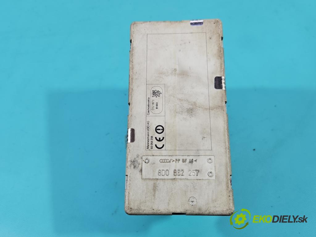 Audi A4 B5 1994-2001 1.8 20V 125 HP manual 92 kW 1781 cm3 5- Centrální: zámek: 8D0862257