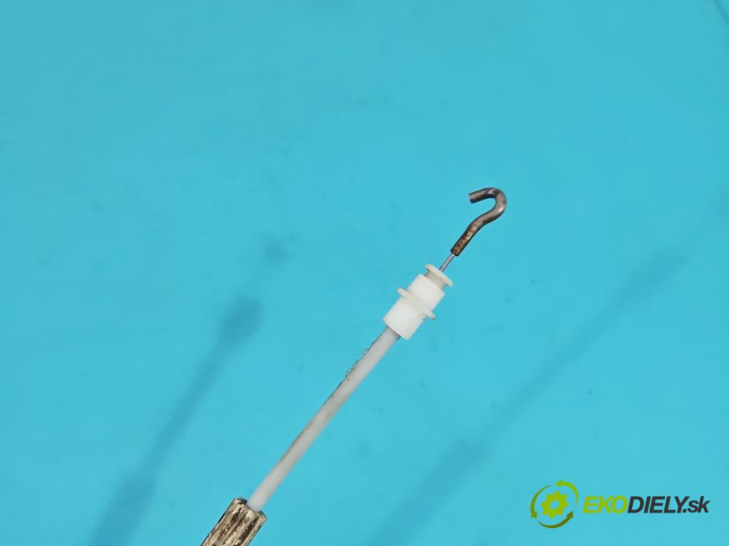 Audi A4 B5 1994-2001 1.8 20V 125 hp manual 92 kW 1781 cm3 5- zámek přední levý 8D1837015B