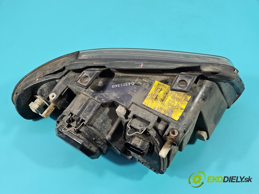 Audi A4 B5 1994-2001 1.8 20V 125 HP manual 92 kW 1781 cm3 5- Reflektor: ľavý  (Kľučka dverí ostatné)