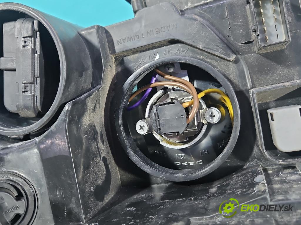 Opel Meriva A 2002-2010 1.6 16V 105 hp automatic 77 kW 1598 cm3 5- světlo pravý  (Pravé přední světlo)