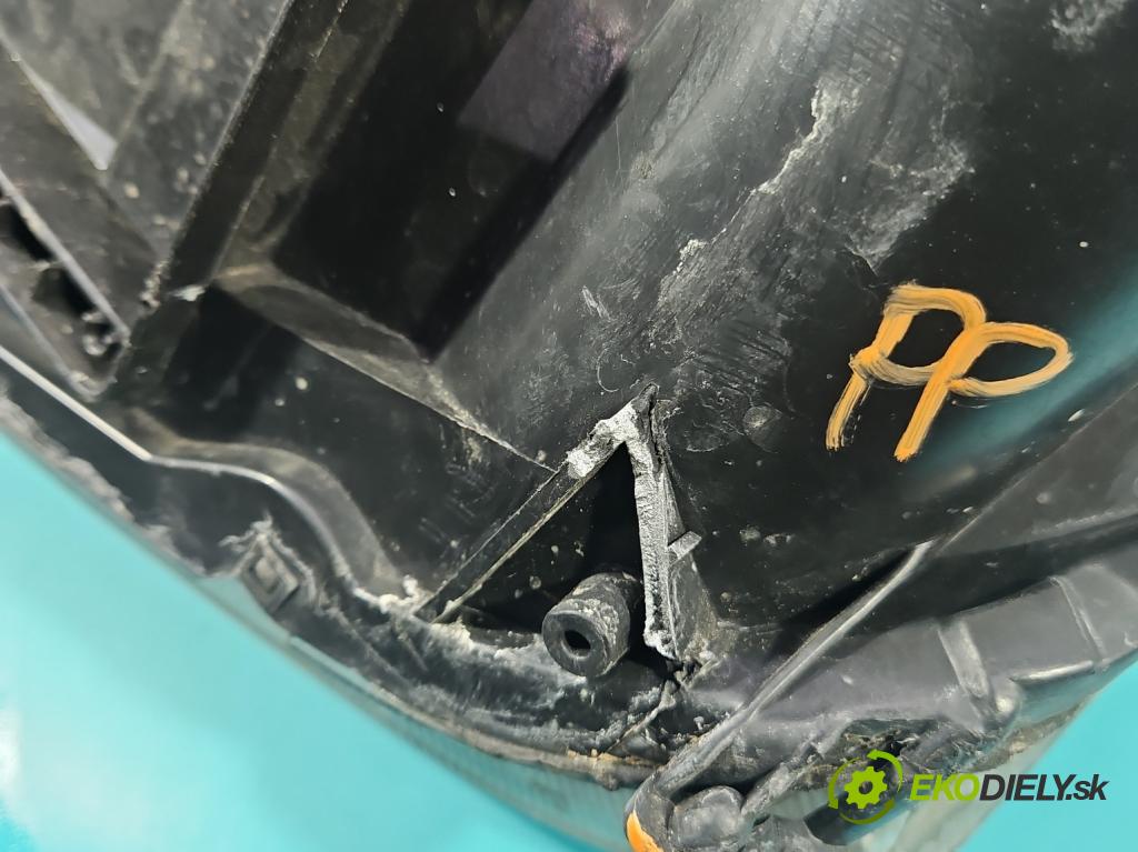 Opel Meriva A 2002-2010 1.6 16V 105 hp automatic 77 kW 1598 cm3 5- světlo pravý  (Pravé přední světlo)