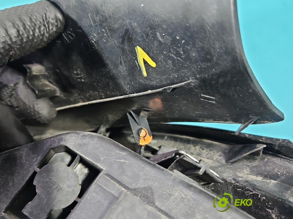 Opel Astra III 2004-2014 1.7 cdti 80 hp manual 59 kW 1686 cm3 5- světlo zadní levé  (Klika dveří ostatní)