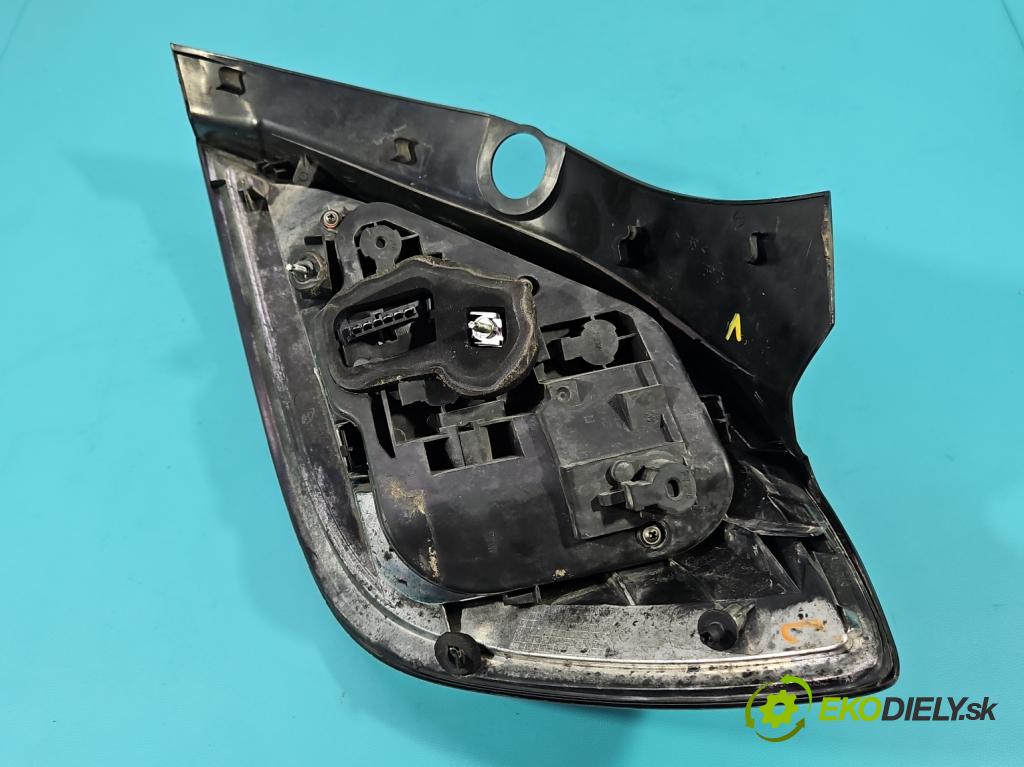 Opel Astra III 2004-2014 1.7 cdti 80 hp manual 59 kW 1686 cm3 5- světlo zadní levé  (Klika dveří ostatní)