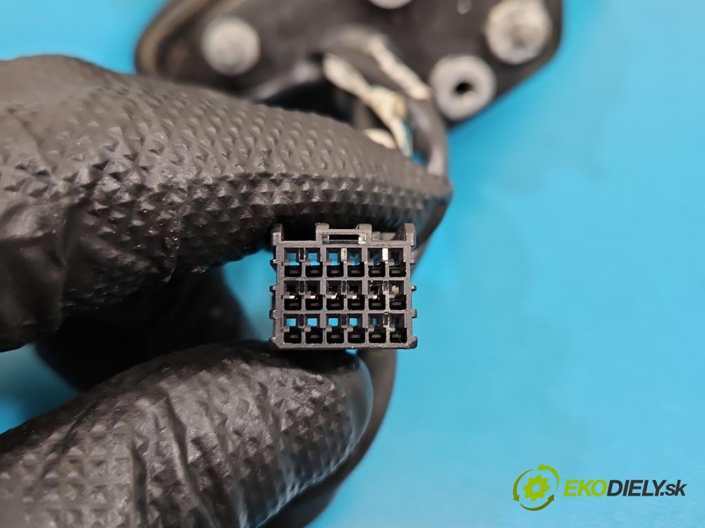 Opel Astra V  2015-2022 1.4 T 125 HP manual 92 kW 1399 cm3 5- zrkadlo pravé  (Kľučka dverí ostatné)