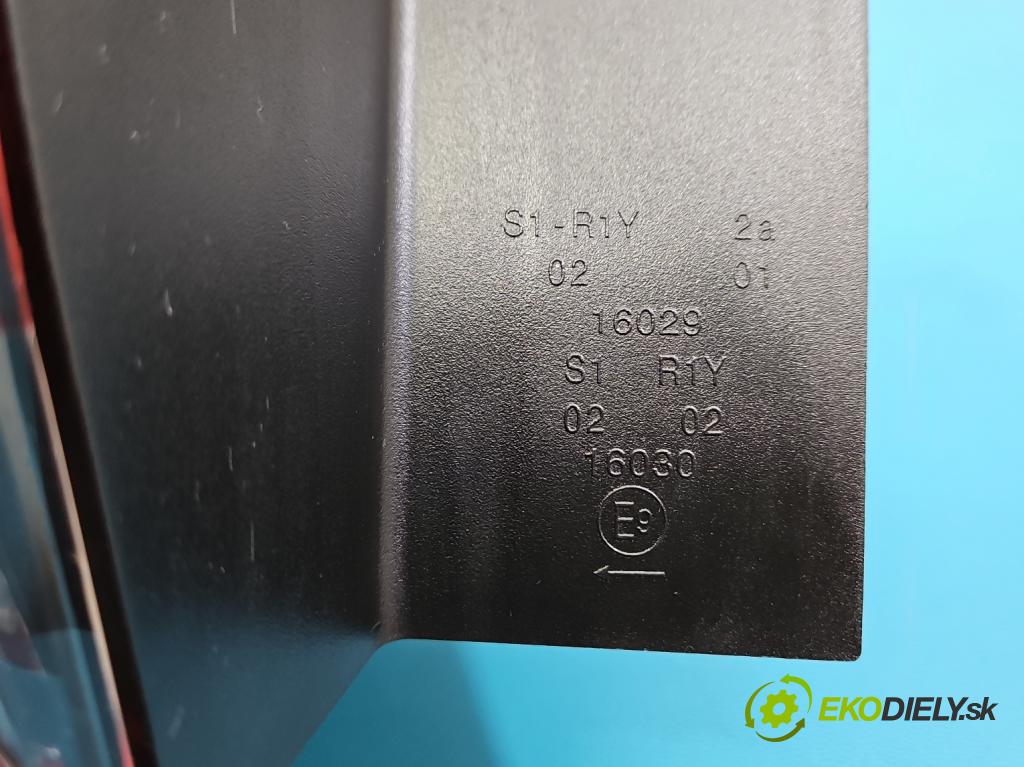 Opel Astra V  2015-2022 1.4 T 125 hp manual 92 kW 1399 cm3 5- světlo zadní levé 39077374 (Klika dveří ostatní)