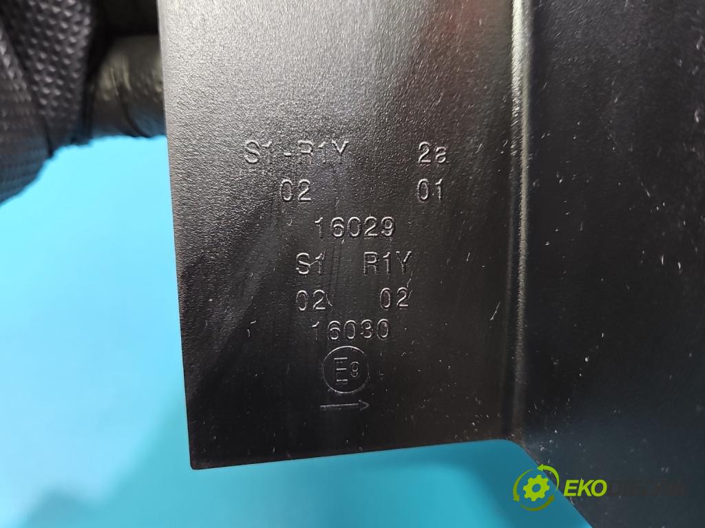 Opel Astra V  2015-2022 1.4 T 125 HP manual 92 kW 1399 cm3 5- svetlo / reflektor zadné pravé 39077375 (Kľučka dverí ostatné)