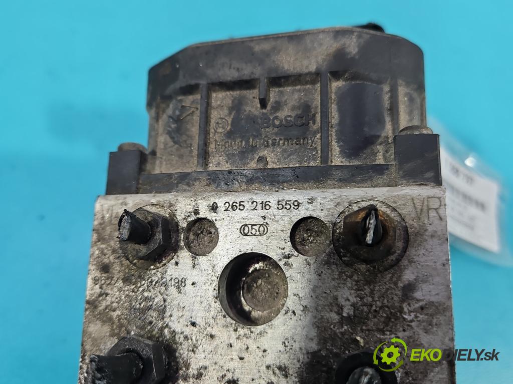 Audi A4 B5 1994-2001 1.8 20V 125 HP manual 92 kW 1781 cm3 5- čerpadlo abs 8E0614111AB (Pumpa ABS)