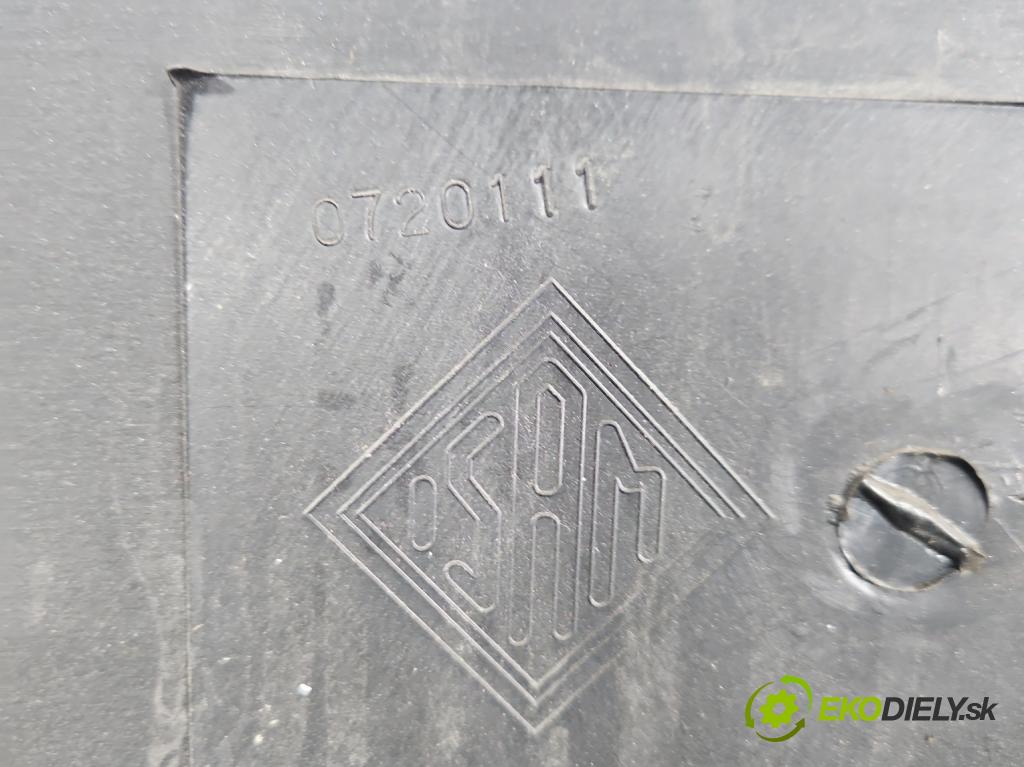 Opel Meriva A 2002-2010 1.6 16V 105 hp automatic 77 kW 1598 cm3 5- nárazník přední  (Klika dveří ostatní)