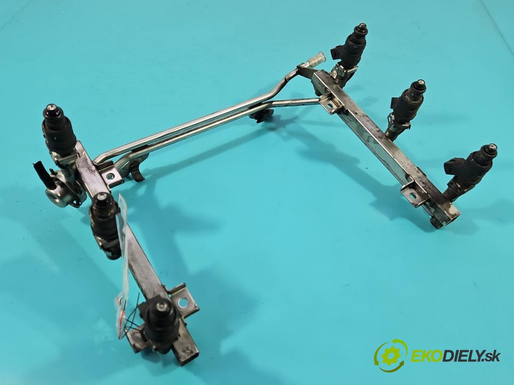 Audi A6 C5 1997-2004 2.4 V6 165 HP automatic 121 kW 2393 cm3 4- vstrek 078133551AC (Vstrekovač paliva)