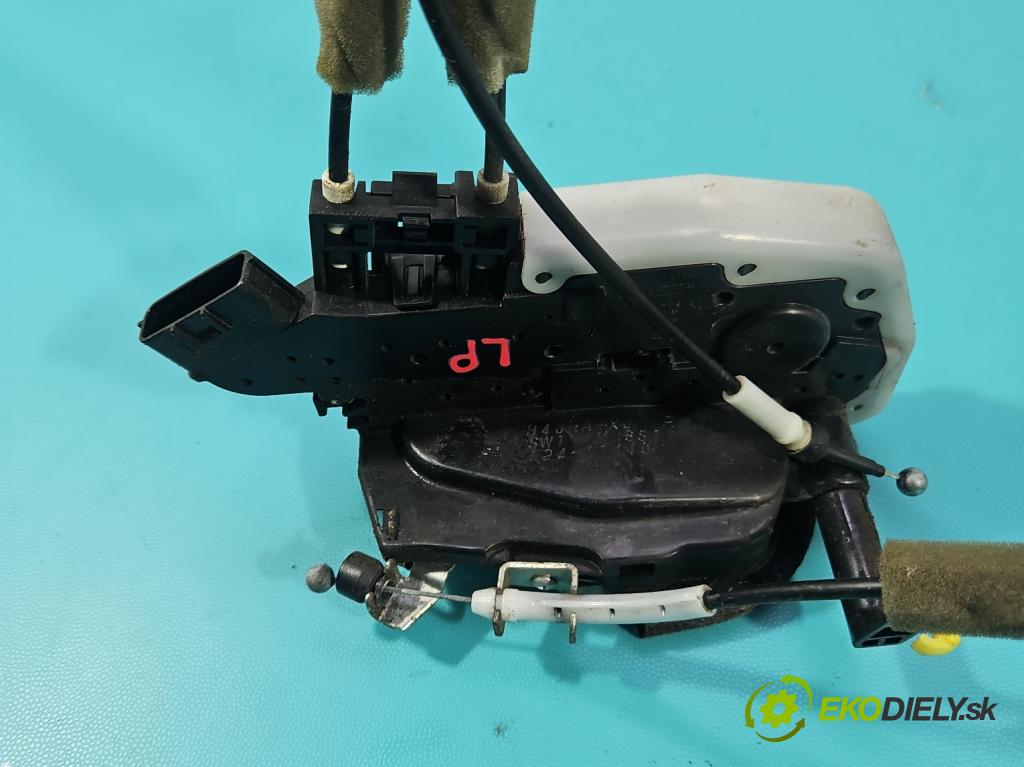 Nissan X-trail III T32 2013-2021 1.6 dci 131 hp automatic 96 kW 1598 cm3 5- zámek přední levý B4JRA-XJ