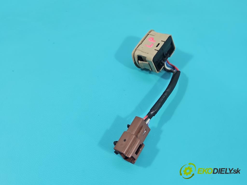 Nissan X-trail III T32 2013-2021 1.6 dci 131 hp automatic 96 kW 1598 cm3 5- Přepínač 6504K1