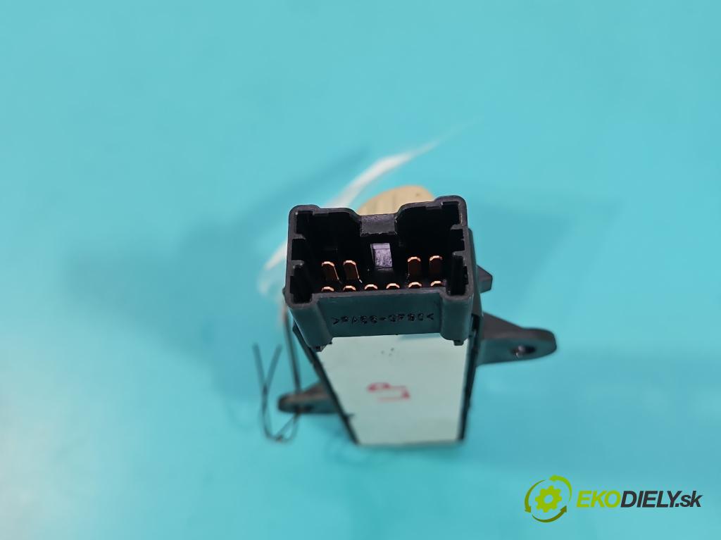 Nissan X-trail III T32 2013-2021 1.6 dci 131 hp automatic 96 kW 1598 cm3 5- Přepínač