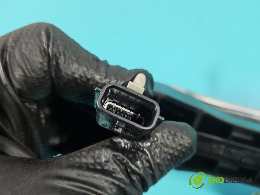 Nissan X-trail III T32 2013-2021 1.6 dci 131 HP automatic 96 kW 1598 cm3 5- rukoväť predné ľavé mimo:  (Kľučka dverí vonkajšia predná ľavá)