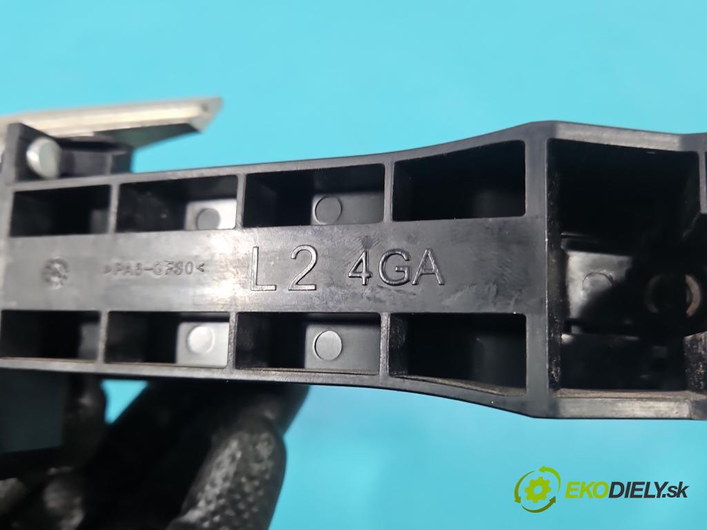 Nissan X-trail III T32 2013-2021 1.6 dci 131 HP automatic 96 kW 1598 cm3 5- rukoväť predné ľavé mimo:  (Kľučka dverí vonkajšia predná ľavá)