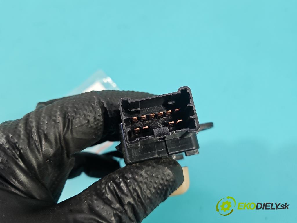 Nissan X-trail III T32 2013-2021 1.6 dci 131 hp automatic 96 kW 1598 cm3 5- Přepínač