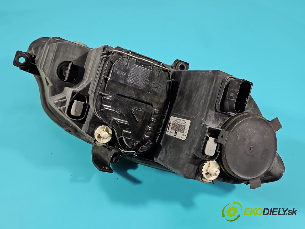 Seat Toledo III 2004-2009 2.0 tdi BKD 140 HP automatic 103 kW 1968 cm3 5- Reflektor: ľavý 5P1941005A (Kľučka dverí ostatné)