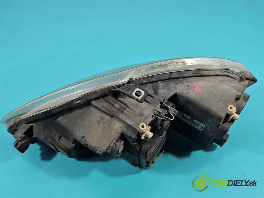 Seat Toledo III 2004-2009 2.0 tdi BKD 140 HP automatic 103 kW 1968 cm3 5- Reflektor: pravý 5P1941006A (Svetlo predné pravé)