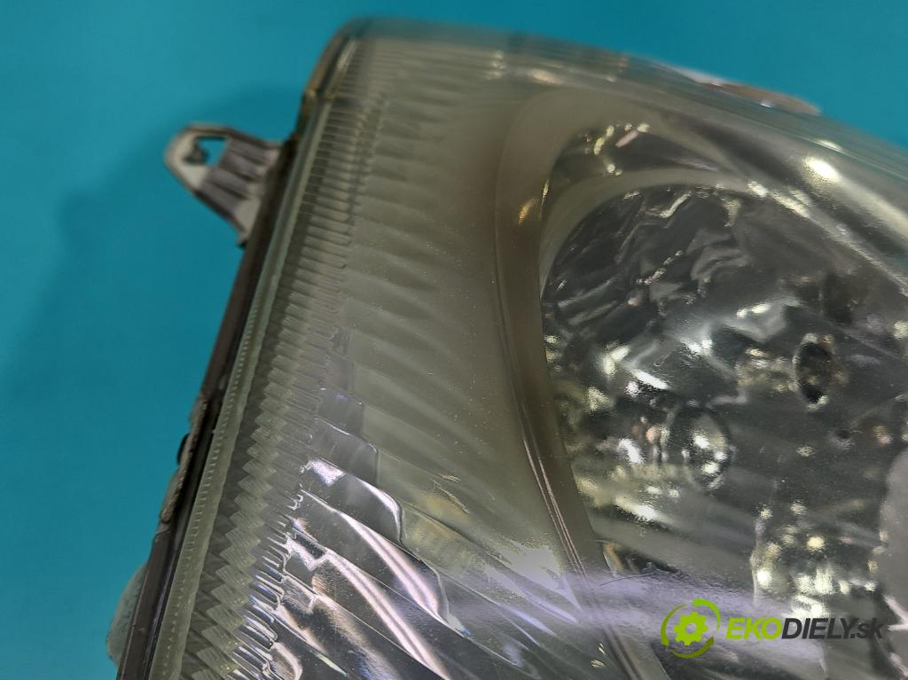 Toyota Corolla E12 2001-2009 2.0 D4D 116 HP manual 85 kW 1995 cm3 5- Reflektor: ľavý  (Kľučka dverí ostatné)