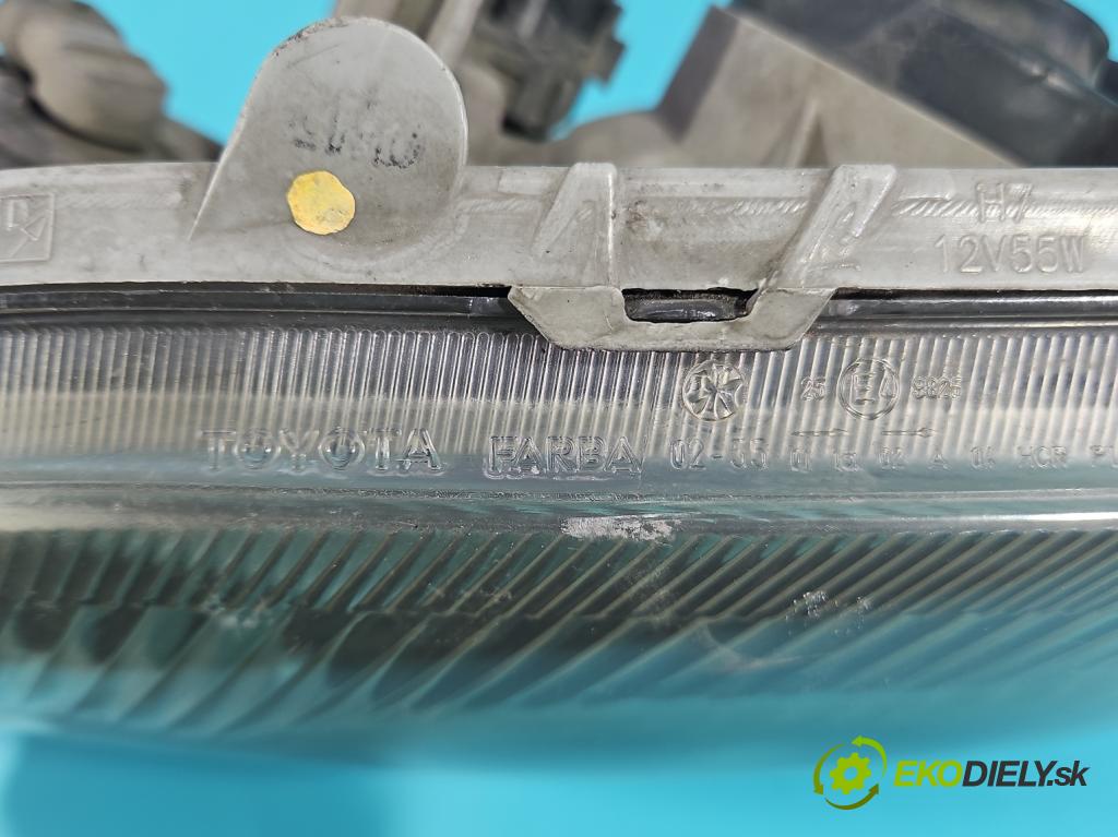 Toyota Corolla E12 2001-2009 2.0 D4D 116 HP manual 85 kW 1995 cm3 5- Reflektor: ľavý  (Kľučka dverí ostatné)