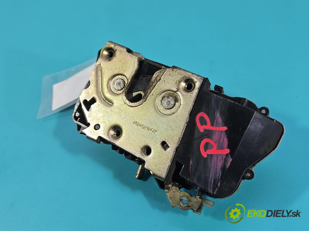 Citroen Xsara Picasso 2.0 hdi 90 HP manual 66 kW 1997 cm3 5- zámok predné pravý