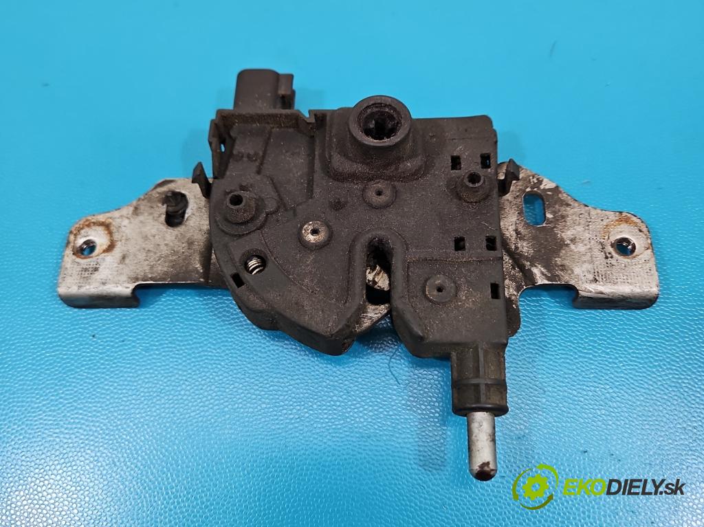 Ford Mondeo Mk3 2000-2007 2.0 tdci 116 HP manual 85 kW 1998 cm3 5- zámok kapoty