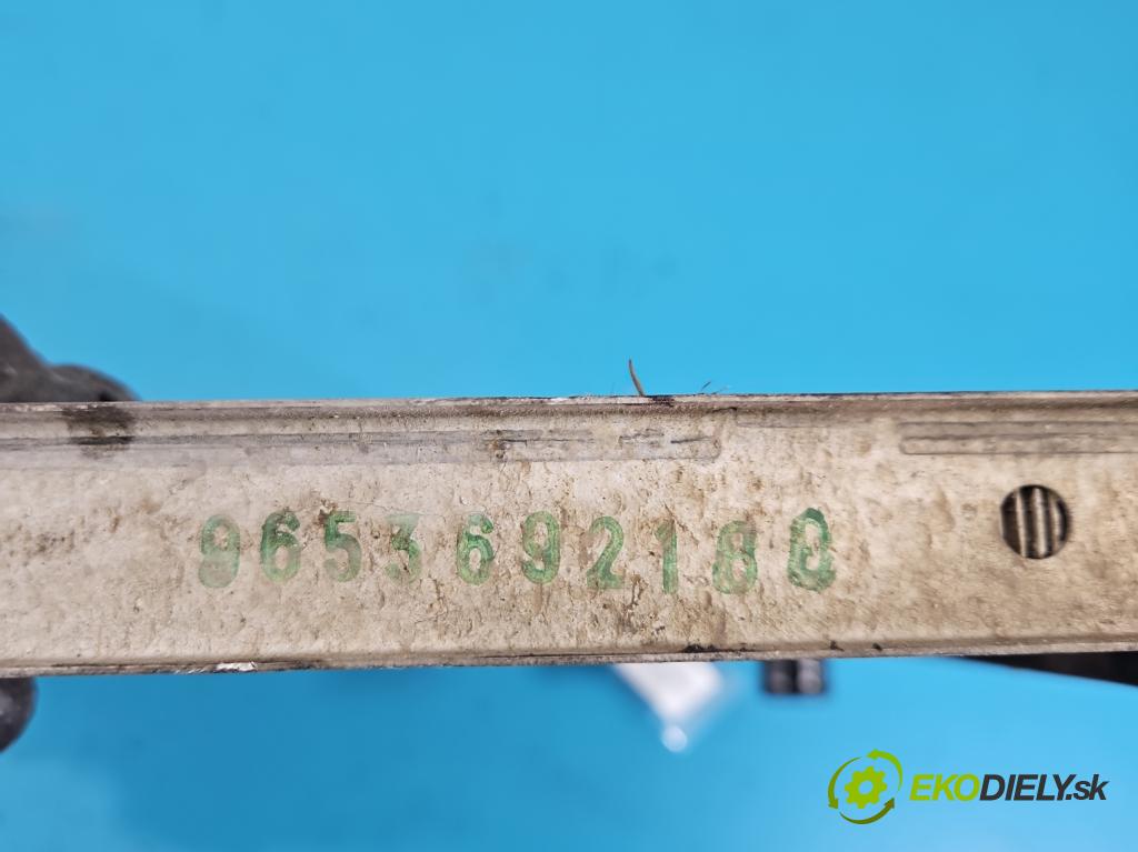 Citroen Xsara Picasso 2.0 hdi 90 HP manual 66 kW 1997 cm3 5- chladič voda:  (Chladič vody)