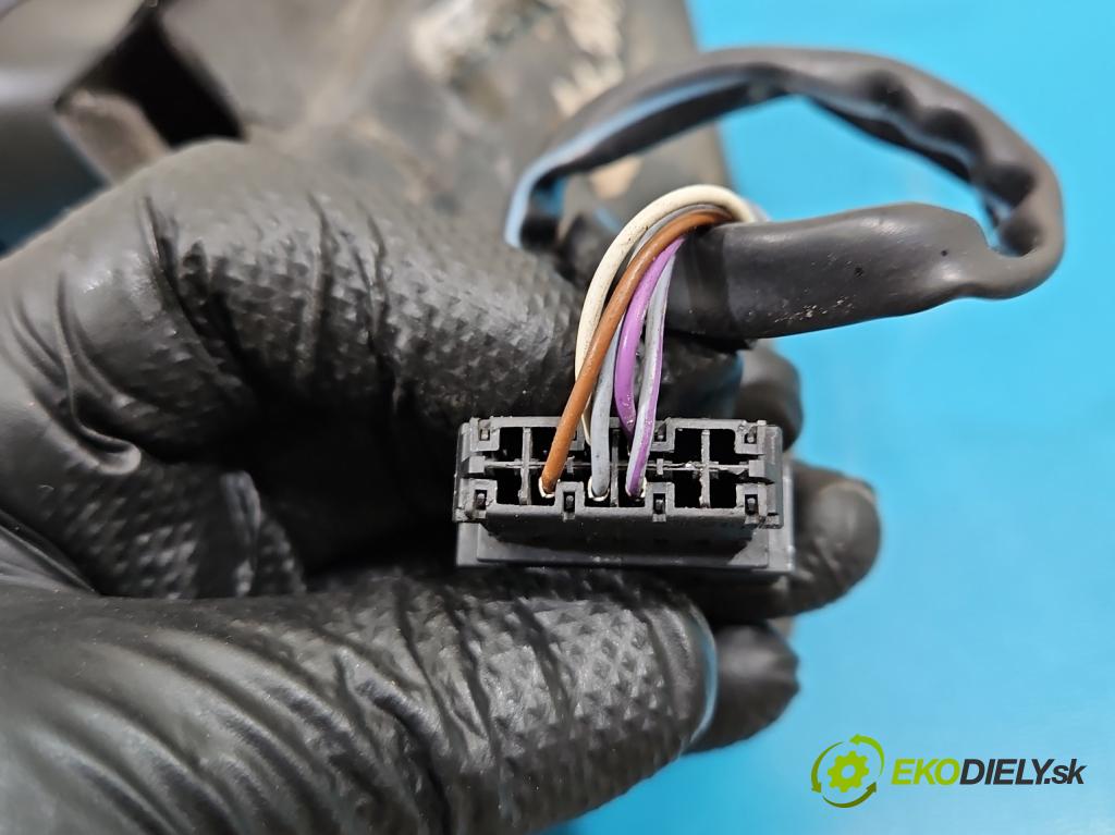 Vw Polo III 6N 1994-2001 1.0 mpi 50KM manual 37 kW 999 cm3 5- zrkadlo ľavé  (Kľučka dverí ostatné)