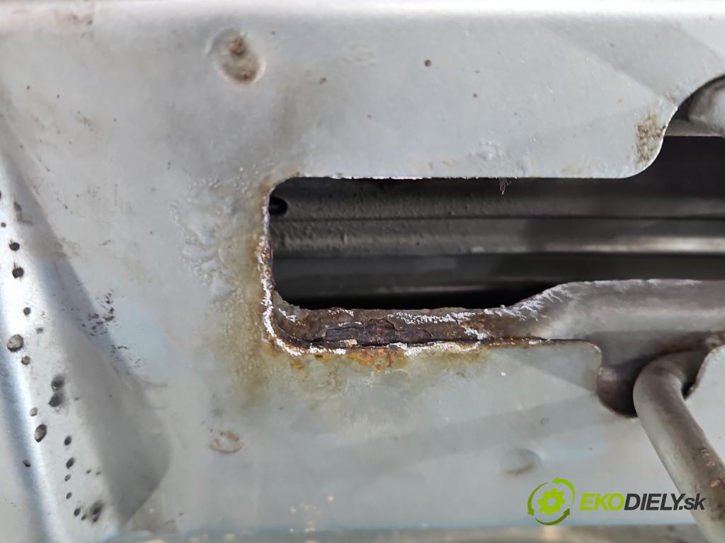 Vw Polo III 6N 1994-2001 1.0 mpi 50KM manual 37 kW 999 cm3 5- kapota přední