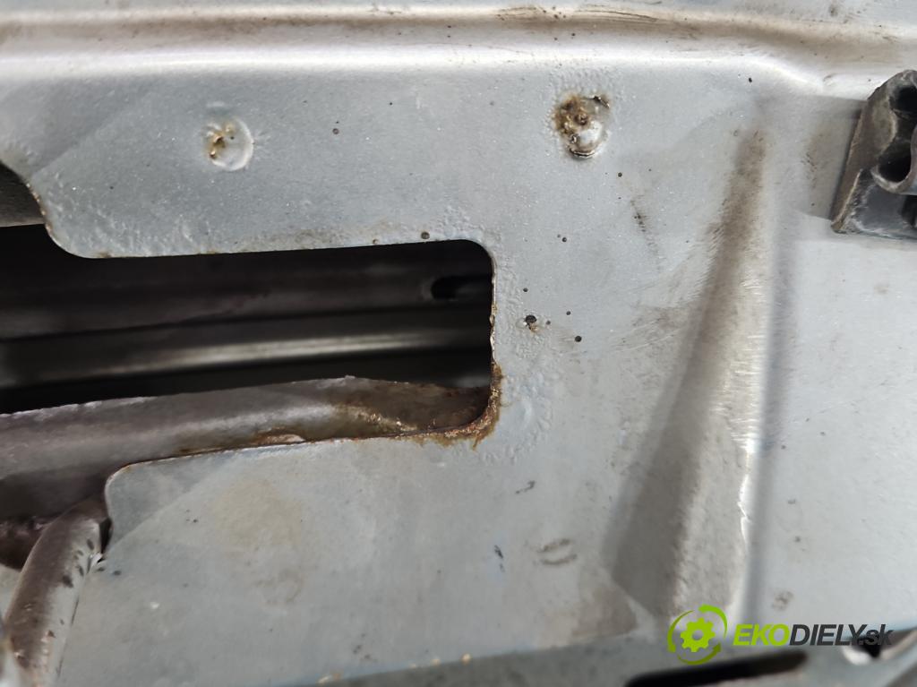 Vw Polo III 6N 1994-2001 1.0 mpi 50KM manual 37 kW 999 cm3 5- kapota přední