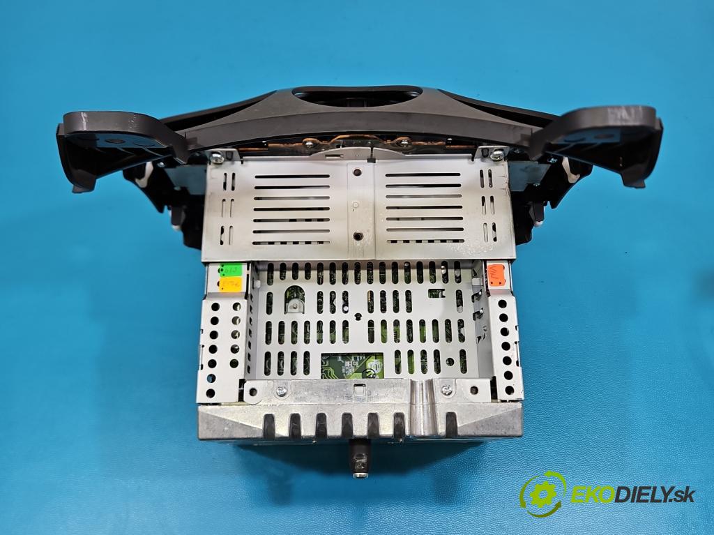 Mazda 2 II 2007-2014 1.3 16V 86 HP manual 63 kW 1349 cm3 3- Radio originál DF7466AR0