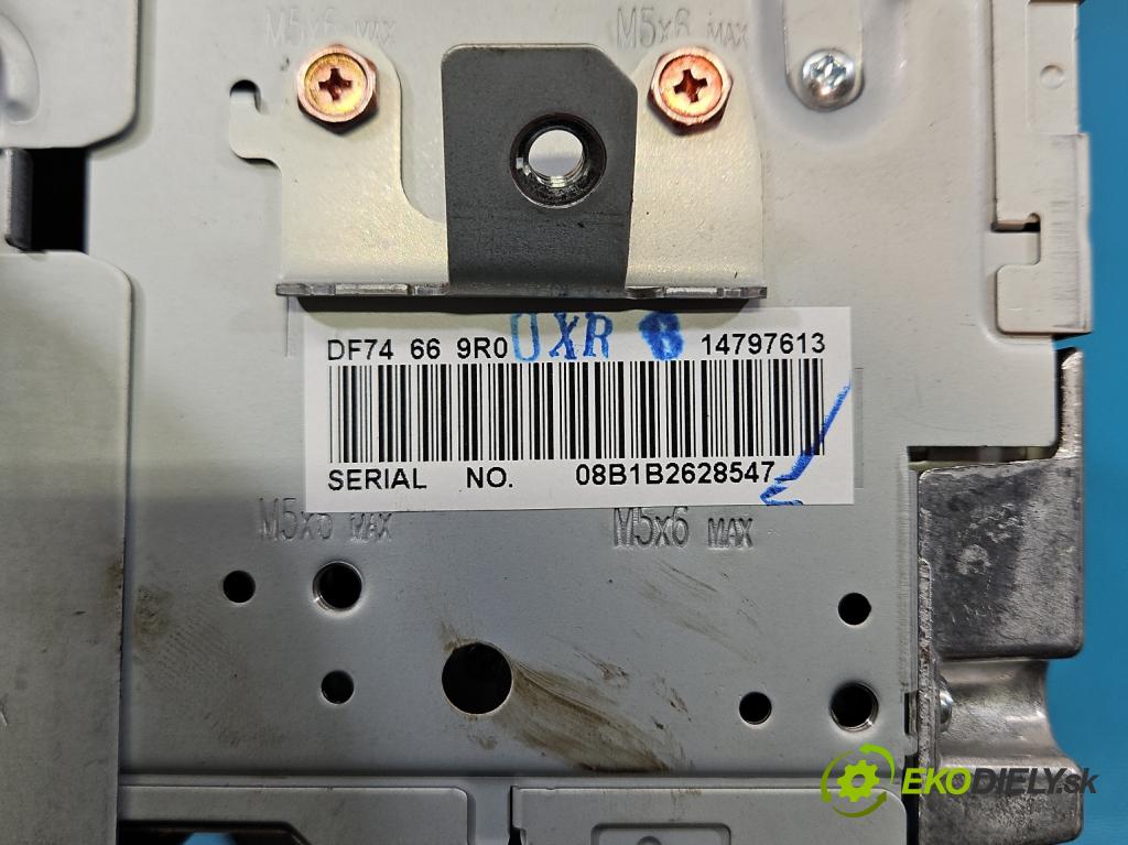 Mazda 2 II 2007-2014 1.3 16V 86 HP manual 63 kW 1349 cm3 3- Radio originál DF7466AR0