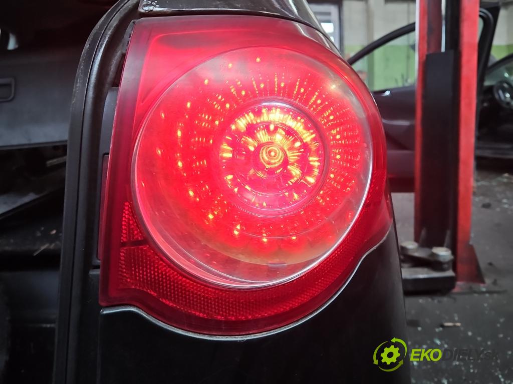 Vw Passat B6 2005-2010 1.6 8V 102 HP manual 75 kW 1595 cm3 5- svetlo / reflektor zadné pravé 3C9945096B (Kľučka dverí ostatné)