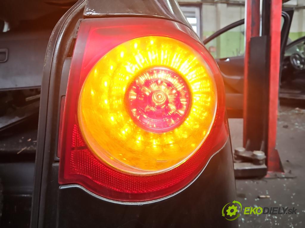 Vw Passat B6 2005-2010 1.6 8V 102 HP manual 75 kW 1595 cm3 5- svetlo / reflektor zadné pravé 3C9945096B (Kľučka dverí ostatné)