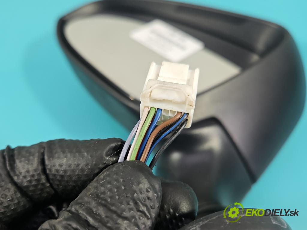 Toyota Verso 2009-2018 1.8 16V 147 HP manual 108 kW 1798 cm3 5- zrkadlo ľavé  (Kľučka dverí ostatné)