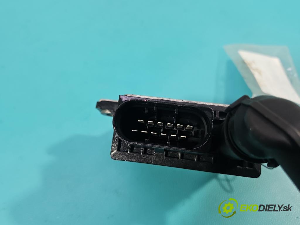 Bmw X5 E70 2006-2013 3.0d 245KM automatic 180 kW 2993 cm3 5- Relé: svíčky: zařicích: E2110022368 (Relé)