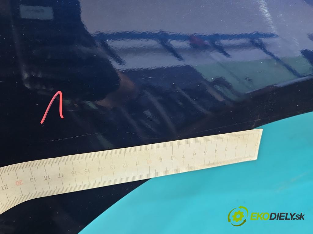 Toyota Corolla E12 2001-2009 2.0 D4D 116 HP manual 85 kW 1995 cm3 5- blatník predné pravý  (Kľučka dverí ostatné)