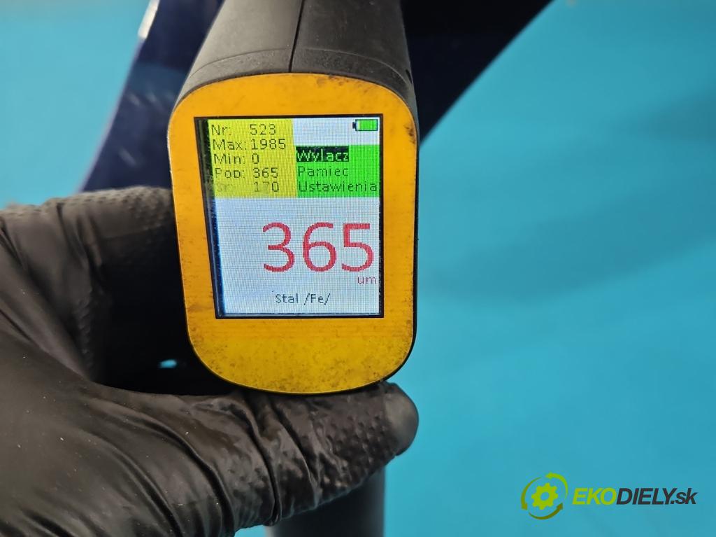 Toyota Corolla E12 2001-2009 2.0 D4D 116 HP manual 85 kW 1995 cm3 5- blatník predné pravý  (Kľučka dverí ostatné)