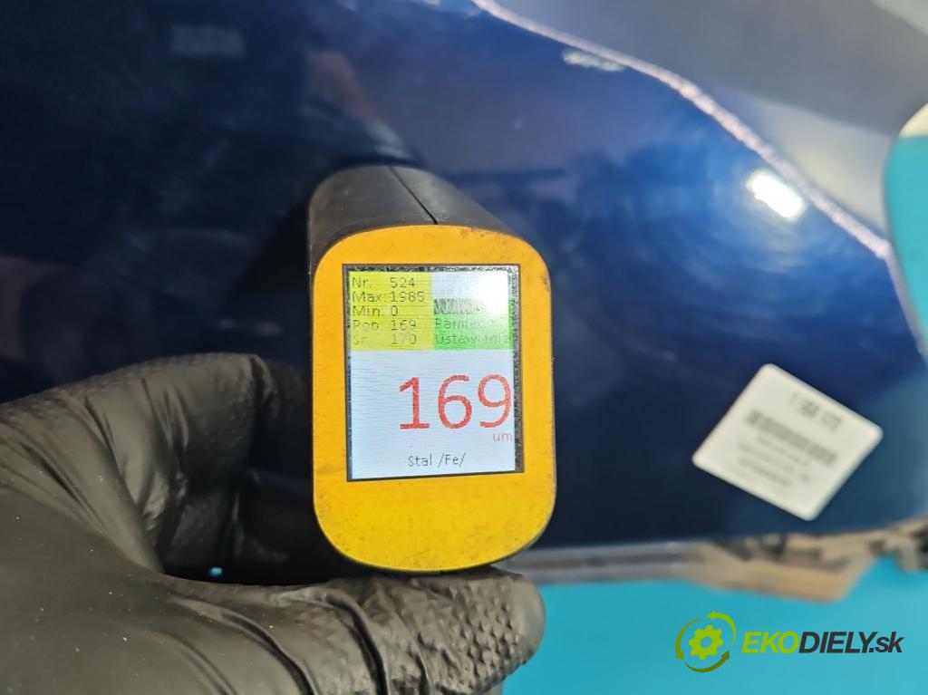 Toyota Corolla E12 2001-2009 2.0 D4D 116 HP manual 85 kW 1995 cm3 5- blatník predné pravý  (Kľučka dverí ostatné)