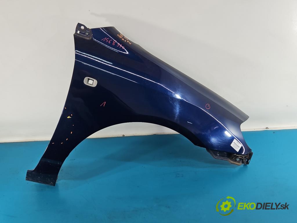 Toyota Corolla E12 2001-2009 2.0 D4D 116 HP manual 85 kW 1995 cm3 5- blatník predné pravý  (Kľučka dverí ostatné)