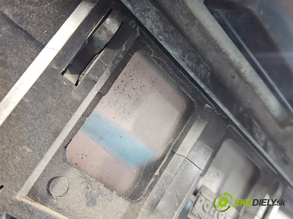 Honda Civic VII 2000-2006 1.7 citd 101 HP manual 74 kW 1686 cm3 5- zadna kufor  (Kapota zadná (kufor))