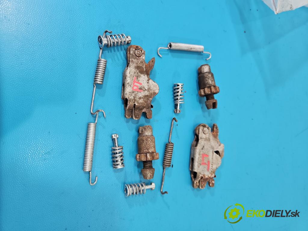 Bmw X5 E70 2006-2013 3.0d 245KM automatic 180 kW 2993 cm3 5- Štíty: brzdové zadné