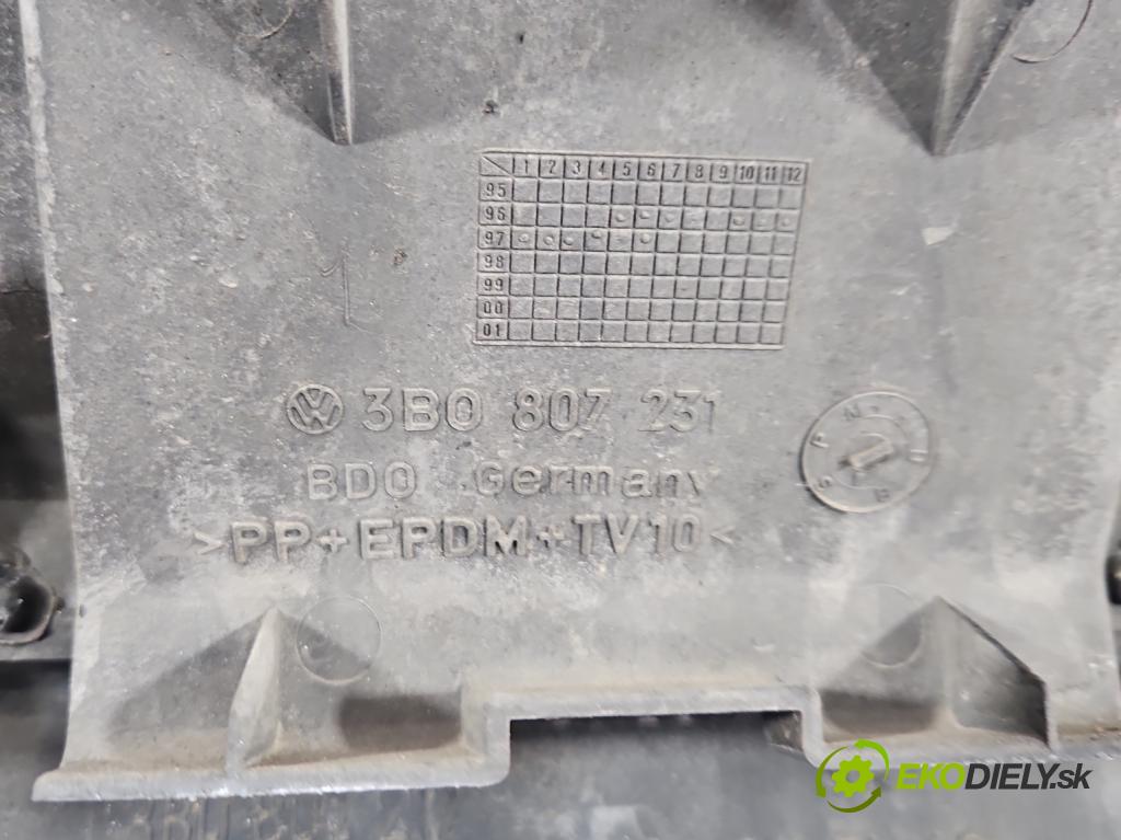 Vw Passat B5 1995-2005 1.6 8V 101 HP manual 74 kW 1595 cm3 4- nárazník predné  (Kľučka dverí ostatné)