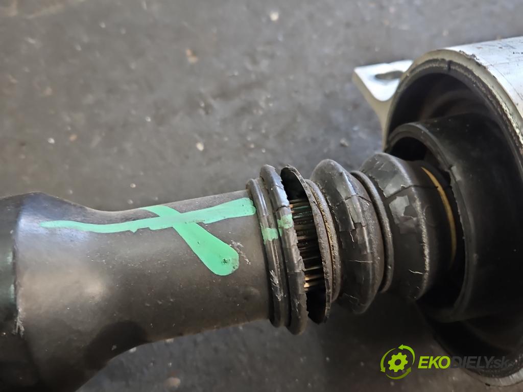 Bmw X5 E70 2006-2013 3.0d 245KM automatic 180 kW 2993 cm3 5- Hřídel: zadné  (Kardaňový hriadeľ)