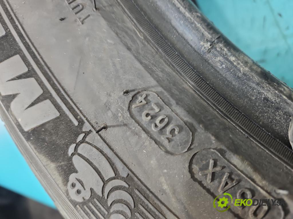 Bmw X5 E70 2006-2013 3.0d 245KM automatic 180 kW 2993 cm3 5- pneumatiky: zimní para