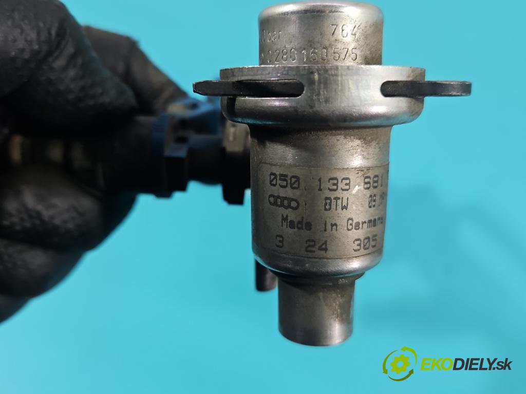 Vw Passat B5 1995-2005 1.6 8V 101 HP manual 74 kW 1595 cm3 4- vstrek 06B133551 (Vstrekovač paliva)