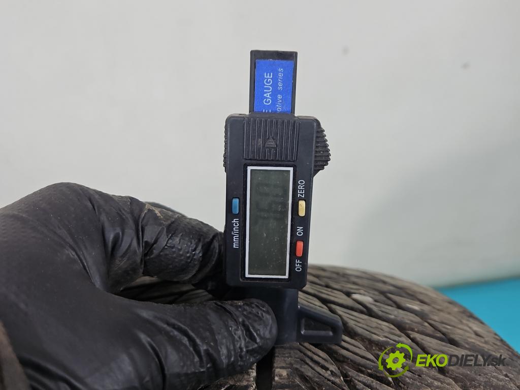 Bmw X5 E70 2006-2013 3.0d 245KM automatic 180 kW 2993 cm3 5- pneumatiky: zimní para