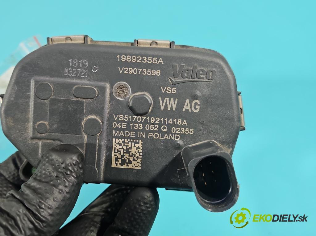 Skoda Octavia III 2013- 1.5 TSI 150 HP manual 110 kW 1498 cm3 5- klapka 04E133062Q (Škrtiaca klapka)