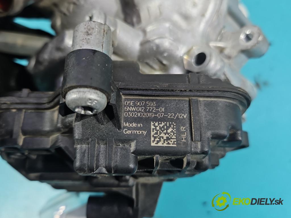 Skoda Octavia III 2013- 1.5 TSI 150 HP manual 110 kW 1498 cm3 5- čerpadlo voda: 05E121042B (Vodná pumpa)