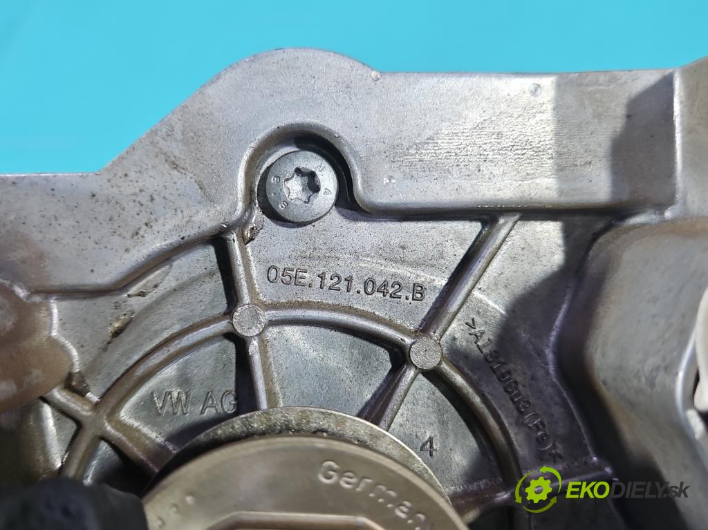 Skoda Octavia III 2013- 1.5 TSI 150 HP manual 110 kW 1498 cm3 5- čerpadlo voda: 05E121042B (Vodná pumpa)