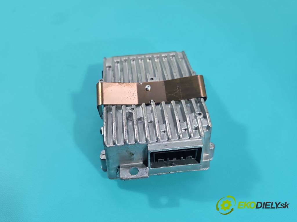 Opel Insignia A 2008-2017 2.0 cdti 131 hp manual 96 kW 1956 cm3 5- Kamera přední 13330410